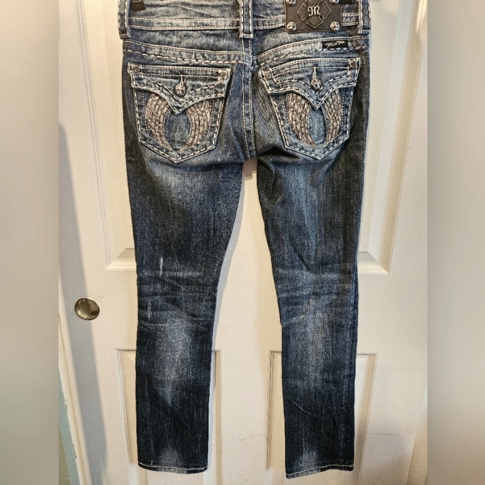 Miss Me Blue Strsight Leg Jeans with Distressed Details sz 24
